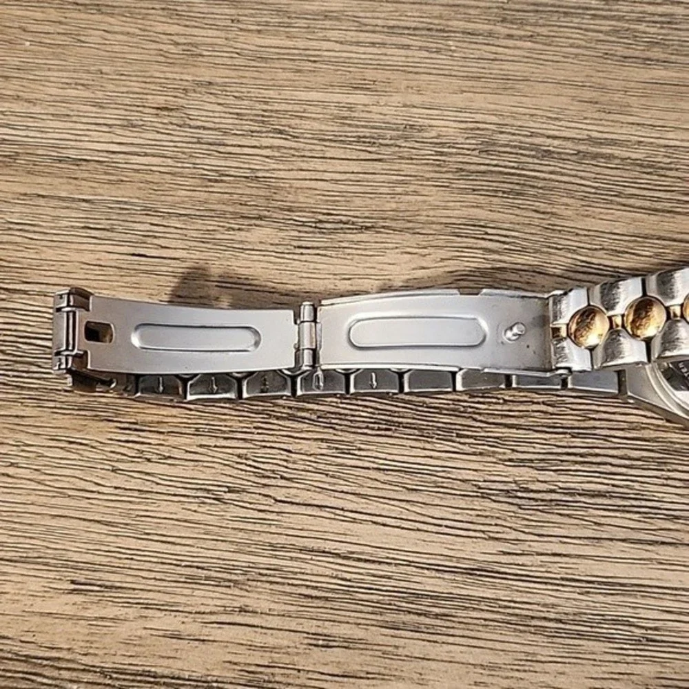 Fossil Women's Stainless Steel with and Silver & Goldtone Clasp Link Band Watch